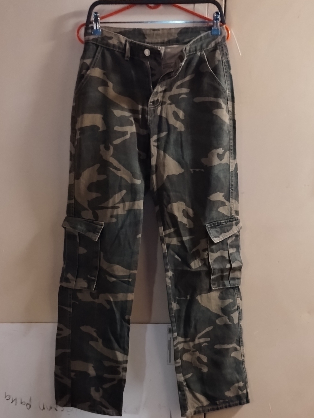 SHEIN Men's Green Camouflage Cargo Pants
